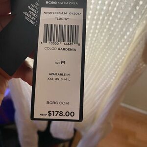 Women’s top size M new with tags store price $178